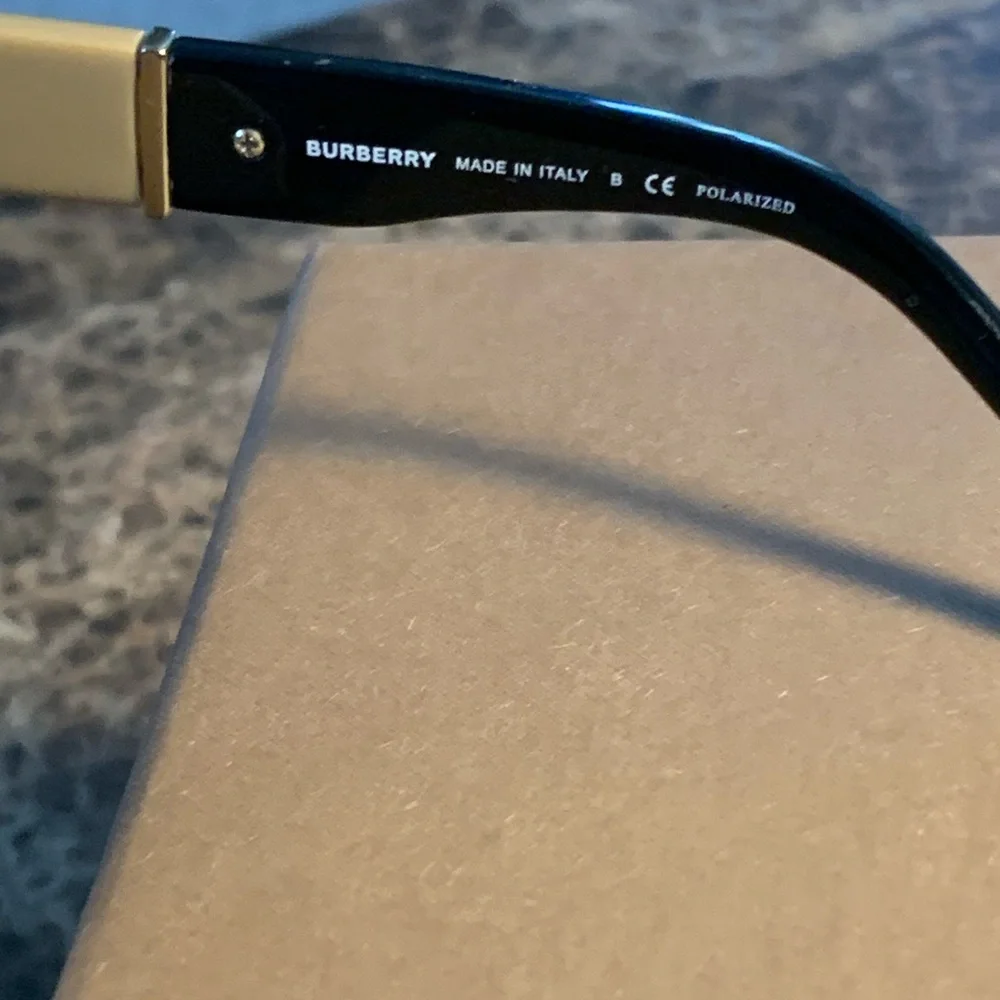 Burberry Black Polarized Sunglasses 😎 - Picture 6 of 7